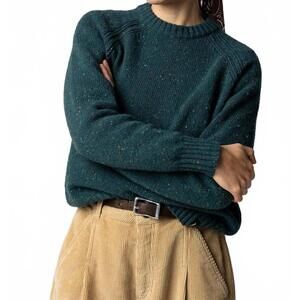 NEW FINISTERRE farne crew neck sweater in deep sea